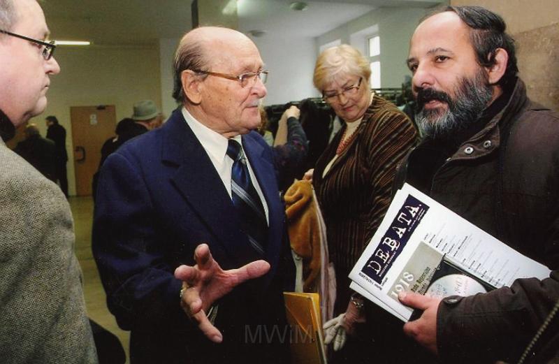 KKE 3298.jpg - Konferencja dla uczczenia ofiar zbrodni wołyńskiej dokonanej przez UPA w 1943 r., Olsztyn, 2008 r.